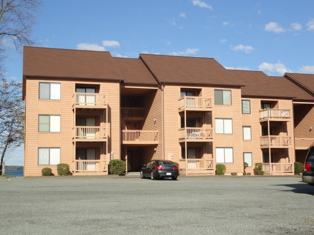 650 Monte Vista Road, Unit 401 Union Hall, VA 24176 - Photo 37 of 40 Roadside view of Condos