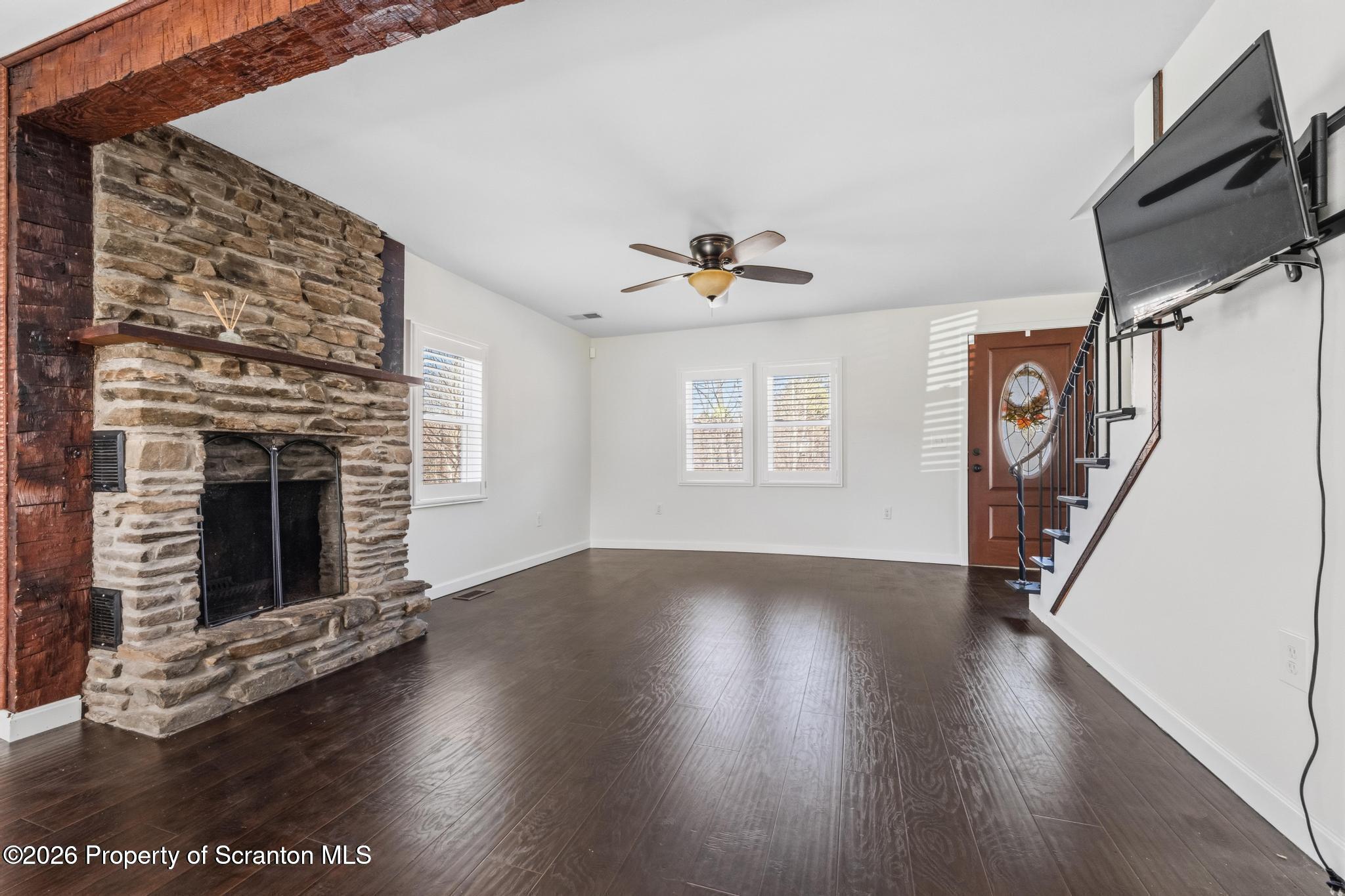 405 North Turnpike Road Dalton, PA 18414 - Photo 4 of 24 4