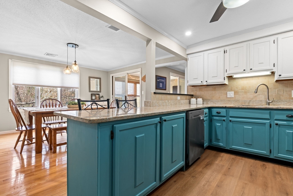 167 Village Post Road, Unit 167 Danvers, MA 01923 - Photo 7 of 42