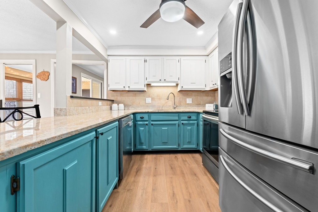 167 Village Post Road, Unit 167 Danvers, MA 01923 - Photo 8 of 42