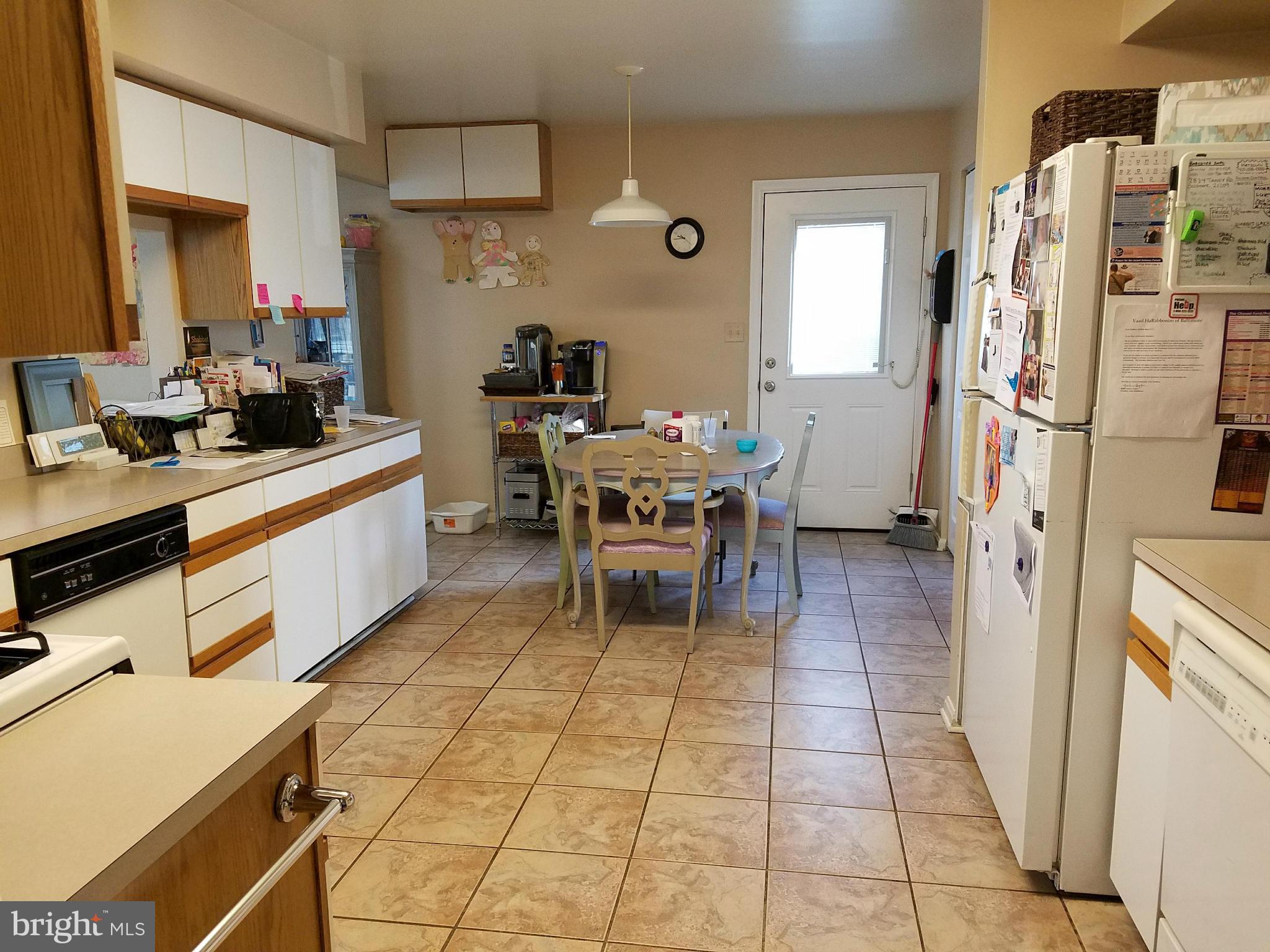 2824 Taney Road Baltimore, MD 21209 - Photo 4 of 25 Kitchen