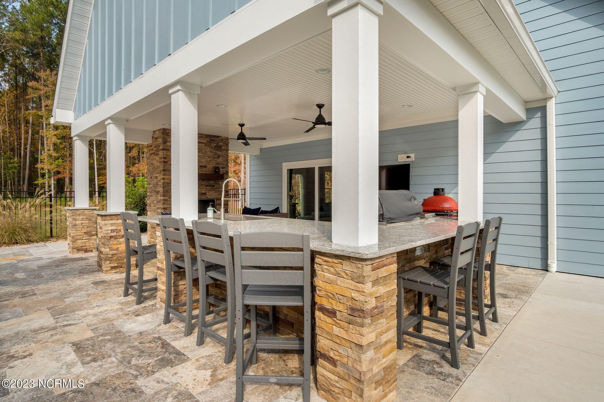 17 Gables Road New Bern, NC 28562 - Photo 80 of 129 Guest House - Outdoor Kitchen Area