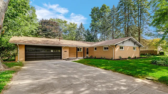 $309,900 | 305 Shady Lane, Kouts, IN 46347