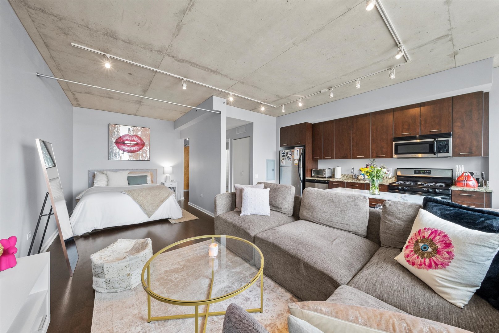 659 West Randolph Street, Unit 902 Chicago, IL 60661 - Photo 3 of 11