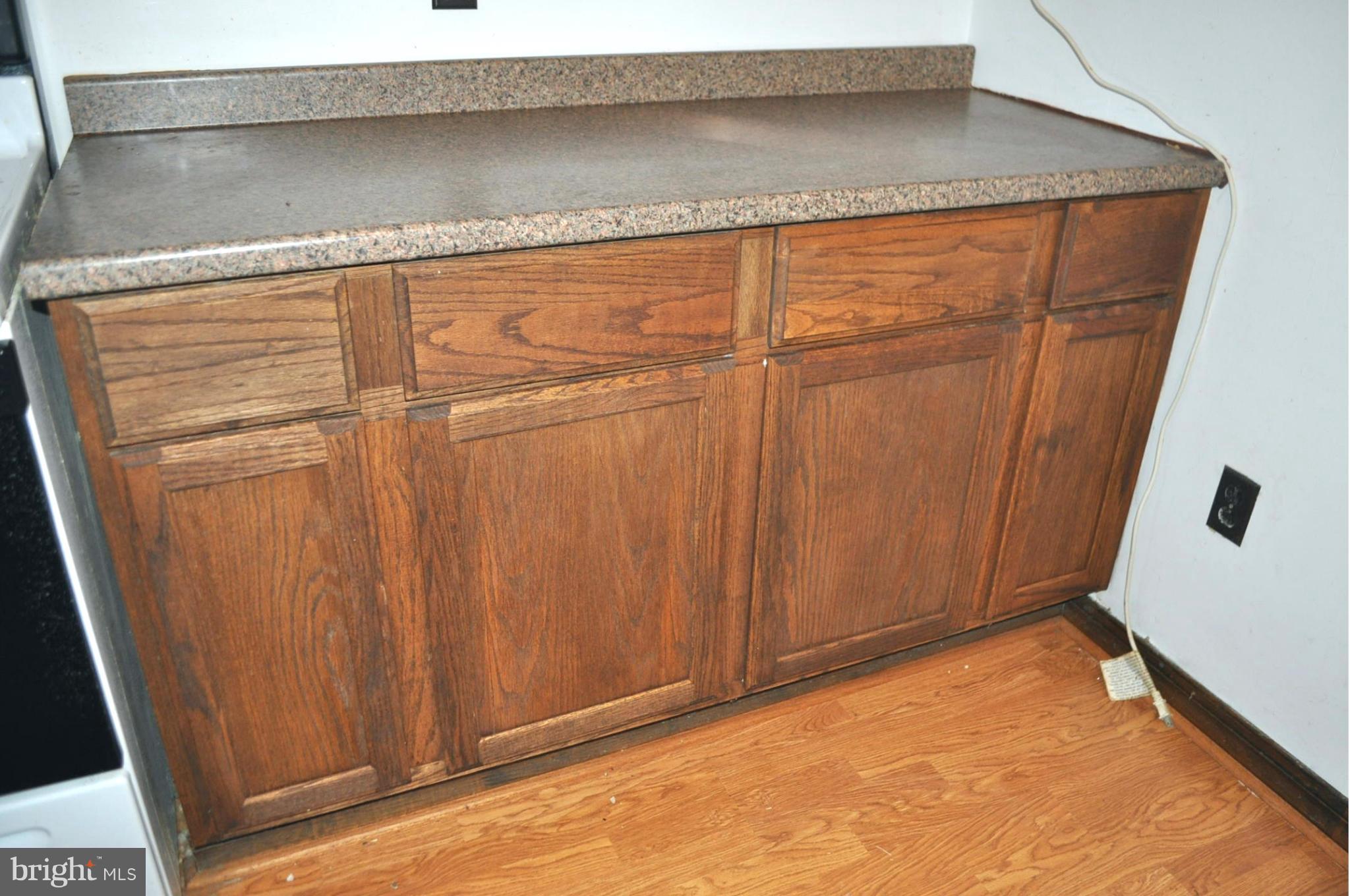 8114 Sinclair Mill Road Manassas, VA 20112 - Photo 14 of 22 Kitchen