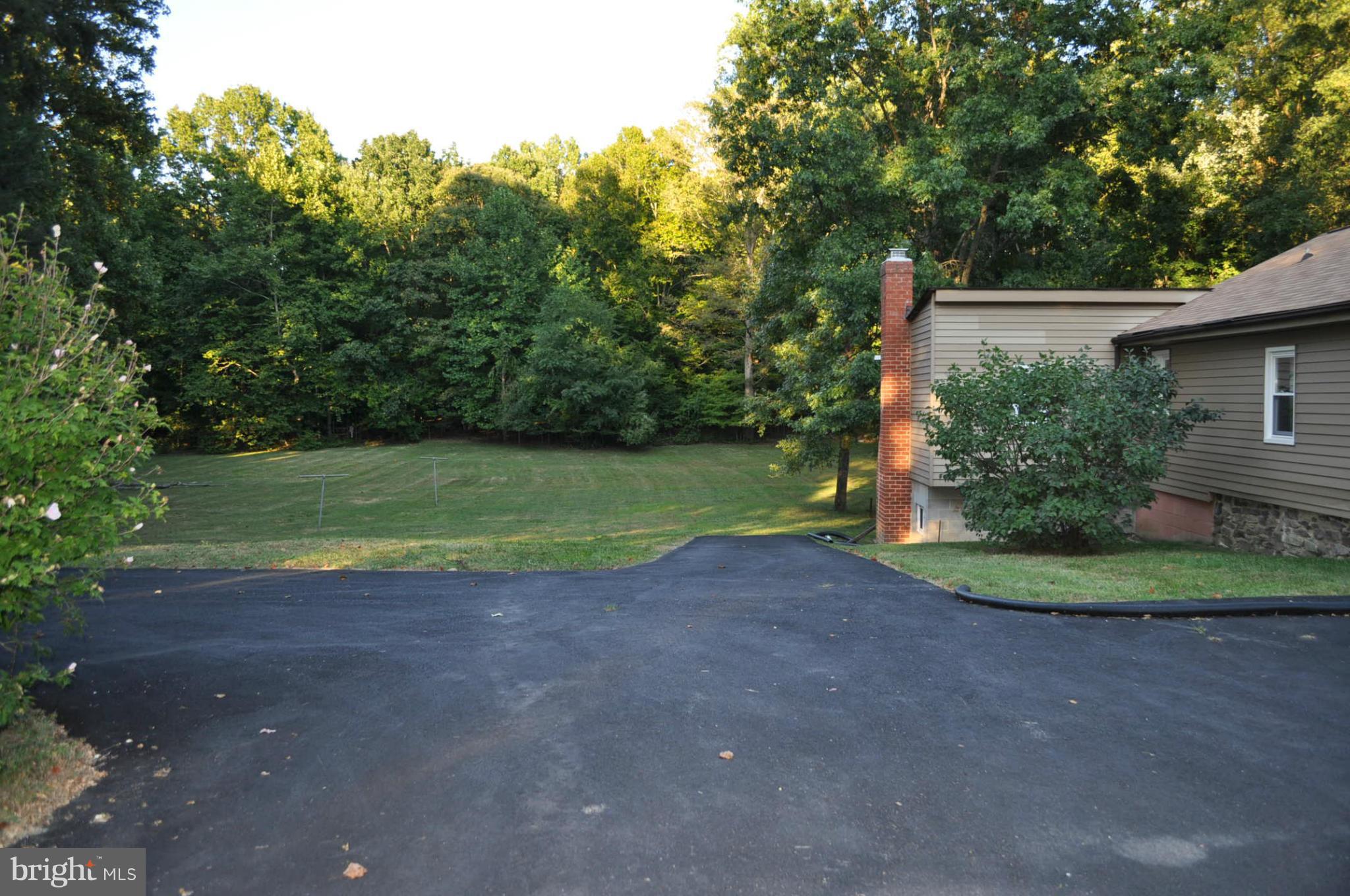 8114 Sinclair Mill Road Manassas, VA 20112 - Photo 3 of 22 Exterior (Rear)