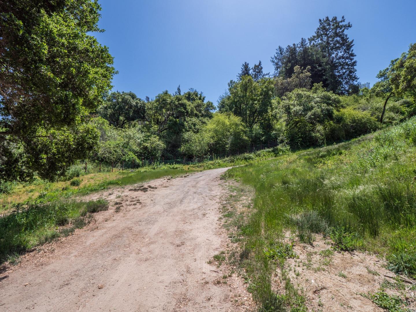 887 Larkin Valley Road Watsonville, CA 95076 - Photo 28 of 39 Gallery Image 28