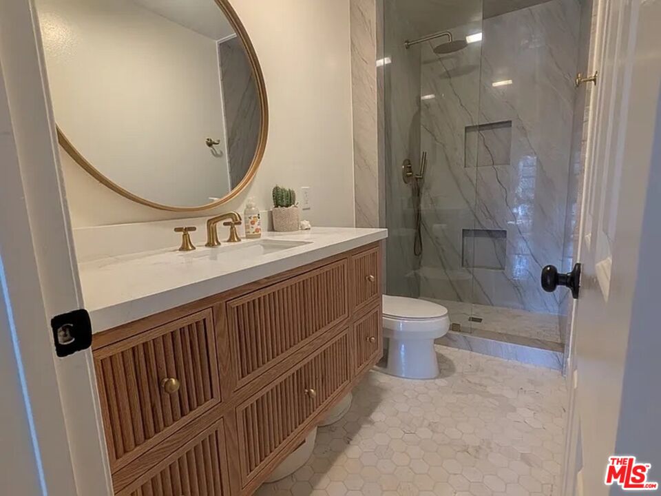 7765 West 91st Street, Unit F Playa del Rey, CA 90293 - Photo 12 of 21