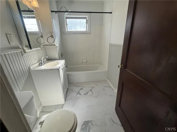 $1,800 | 221 Durston Avenue, Syracuse, NY 13203