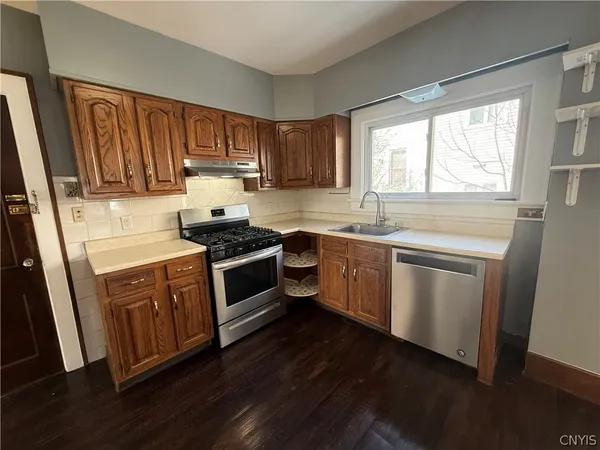 $1,800 | 221 Durston Avenue, Syracuse, NY 13203