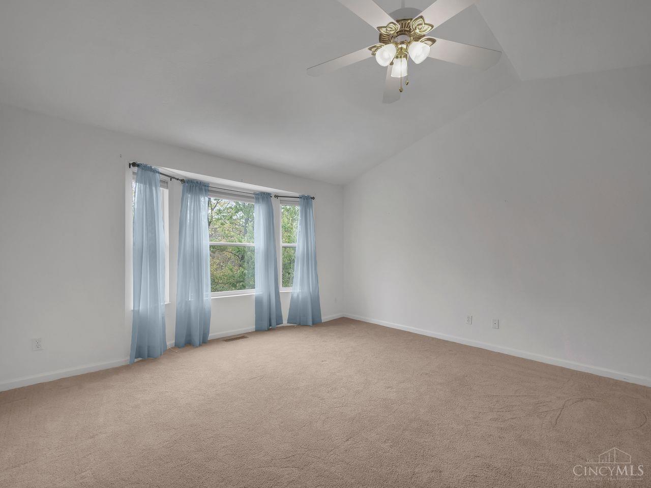 747 Hickory Road Lawrenceburg, IN 47025 - Photo 8 of 35