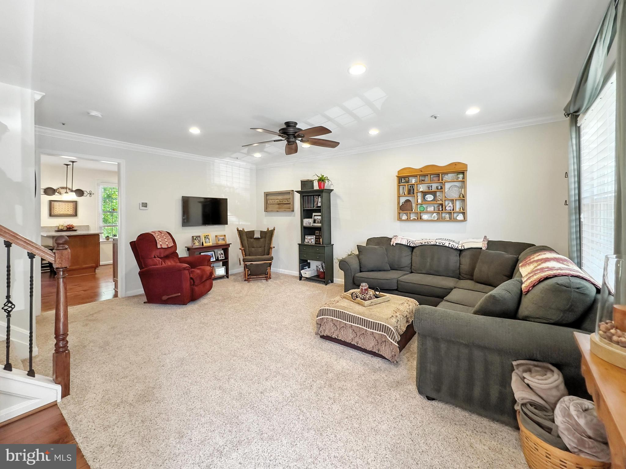 25744 Woodfield Road Damascus, MD 20872 - Photo 9 of 43 Cozy living space with inviting ambiance.