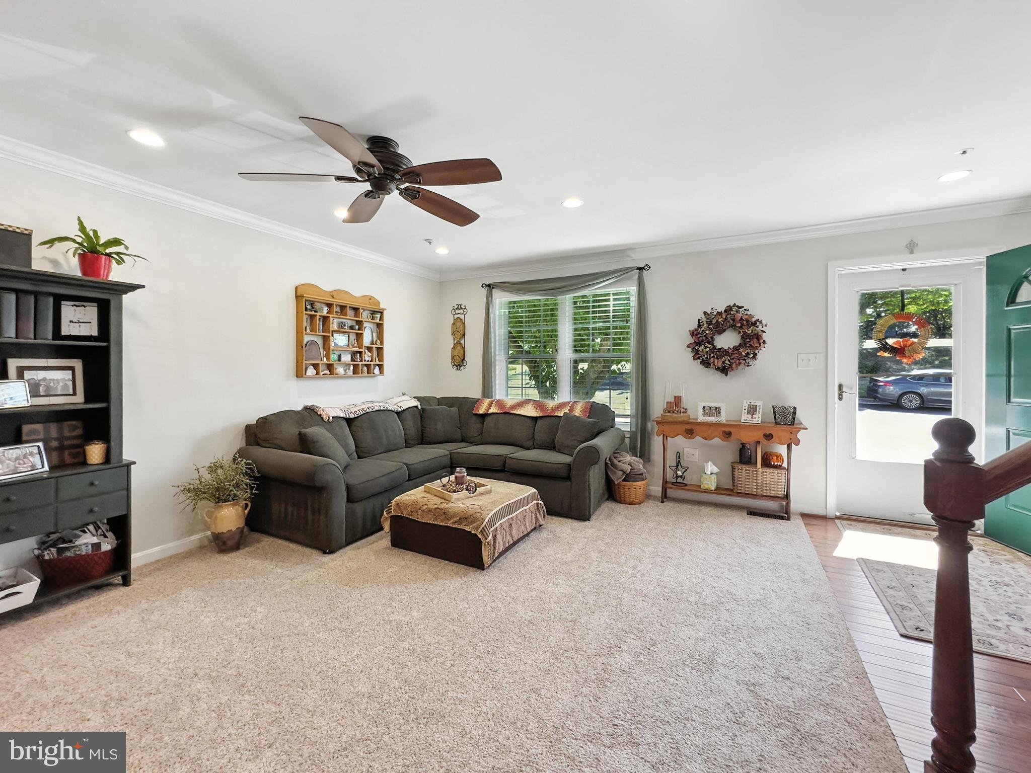 25744 Woodfield Road Damascus, MD 20872 - Photo 10 of 43 Inviting living space with natural light.