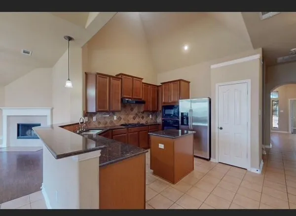 $2,800 | 12737 Welsh, Fort Worth, TX 76244
