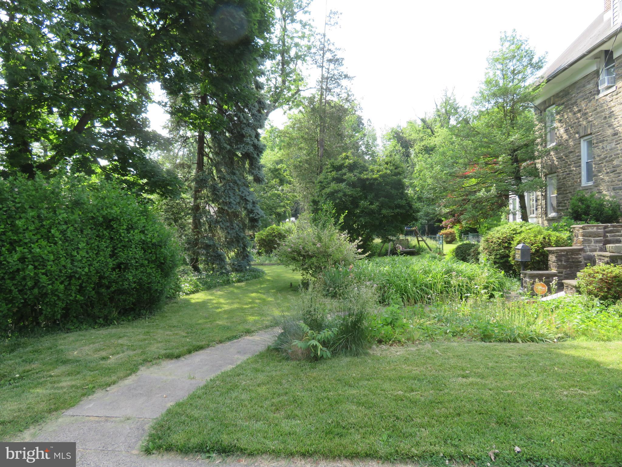 217 Bickley Road Glenside, PA 19038 - Photo 3 of 18