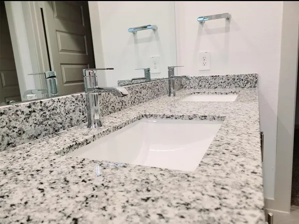 $2,400 | 4947 Natchez Trace, Arcola, TX 77545