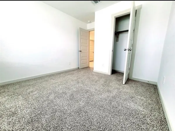 $2,400 | 4947 Natchez Trace, Arcola, TX 77545