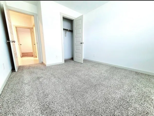 $2,400 | 4947 Natchez Trace, Arcola, TX 77545