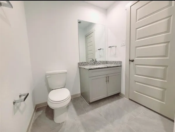 $2,400 | 4947 Natchez Trace, Arcola, TX 77545