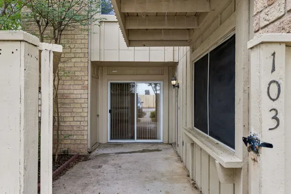 $1,395 | 8340 Fathom Circle, Unit 103, Austin, TX 78750