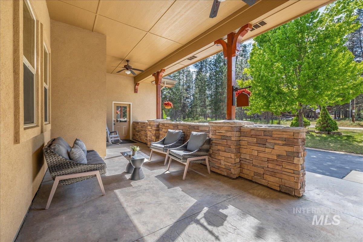 5 Middlefork Circle Garden Valley, ID 83622 - Photo 4 of 49