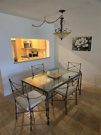 $2,275 | 9531 Seagrape Drive, Unit 205, Davie, FL 33324