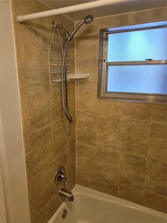 $2,275 | 9531 Seagrape Drive, Unit 205, Davie, FL 33324