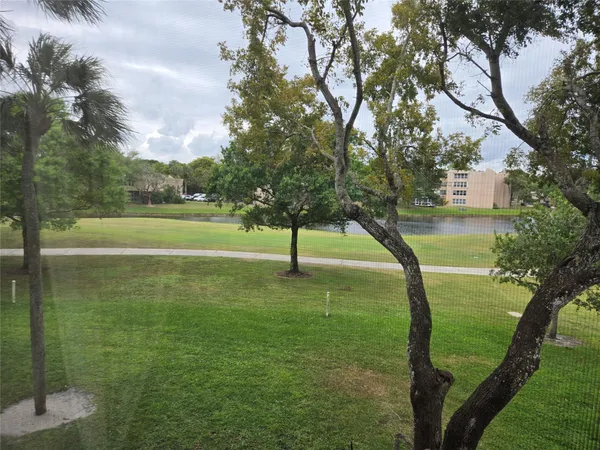 $2,275 | 9531 Seagrape Drive, Unit 205, Davie, FL 33324