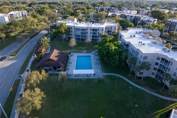 $2,275 | 9531 Seagrape Drive, Unit 205, Davie, FL 33324