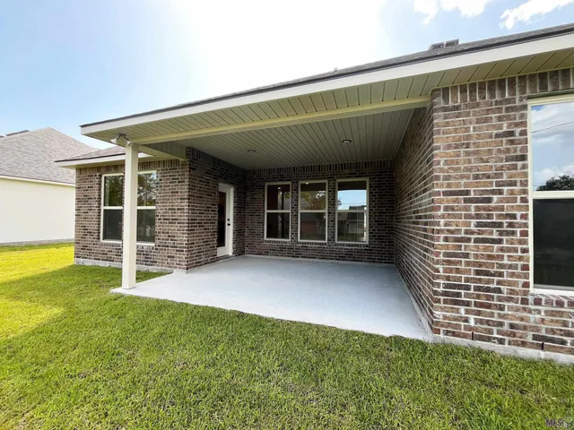 $370,335 | 129 Olivia Drive, Luling, LA 70070