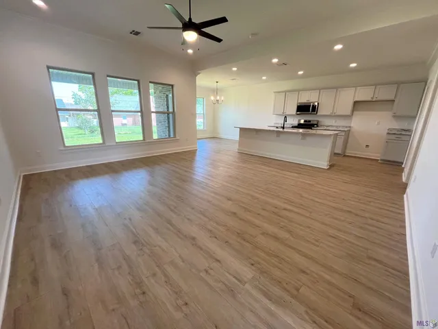 $370,335 | 129 Olivia Drive, Luling, LA 70070