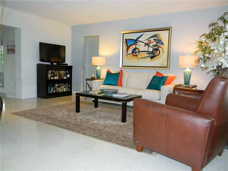 5930 Northeast 17th Road Fort Lauderdale, FL 33334 - Photo 3 of 23 Photo 3