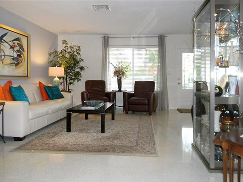 5930 Northeast 17th Road Fort Lauderdale, FL 33334 - Photo 4 of 23 Photo 4