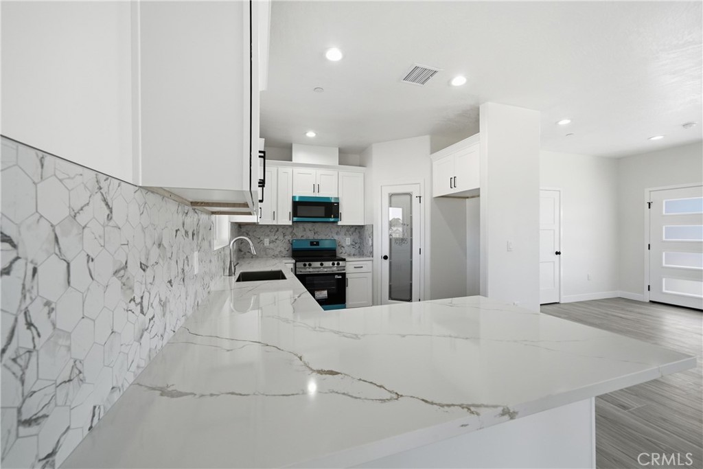 12658 Standing Bear Road Apple Valley, CA 92308 - Photo 15 of 39