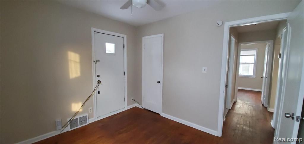 14663 Jacob Avenue Eastpointe, MI 48021 - Photo 18 of 39