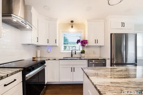$390,000 | 25 Harrison Drive, Hamden, CT 06514