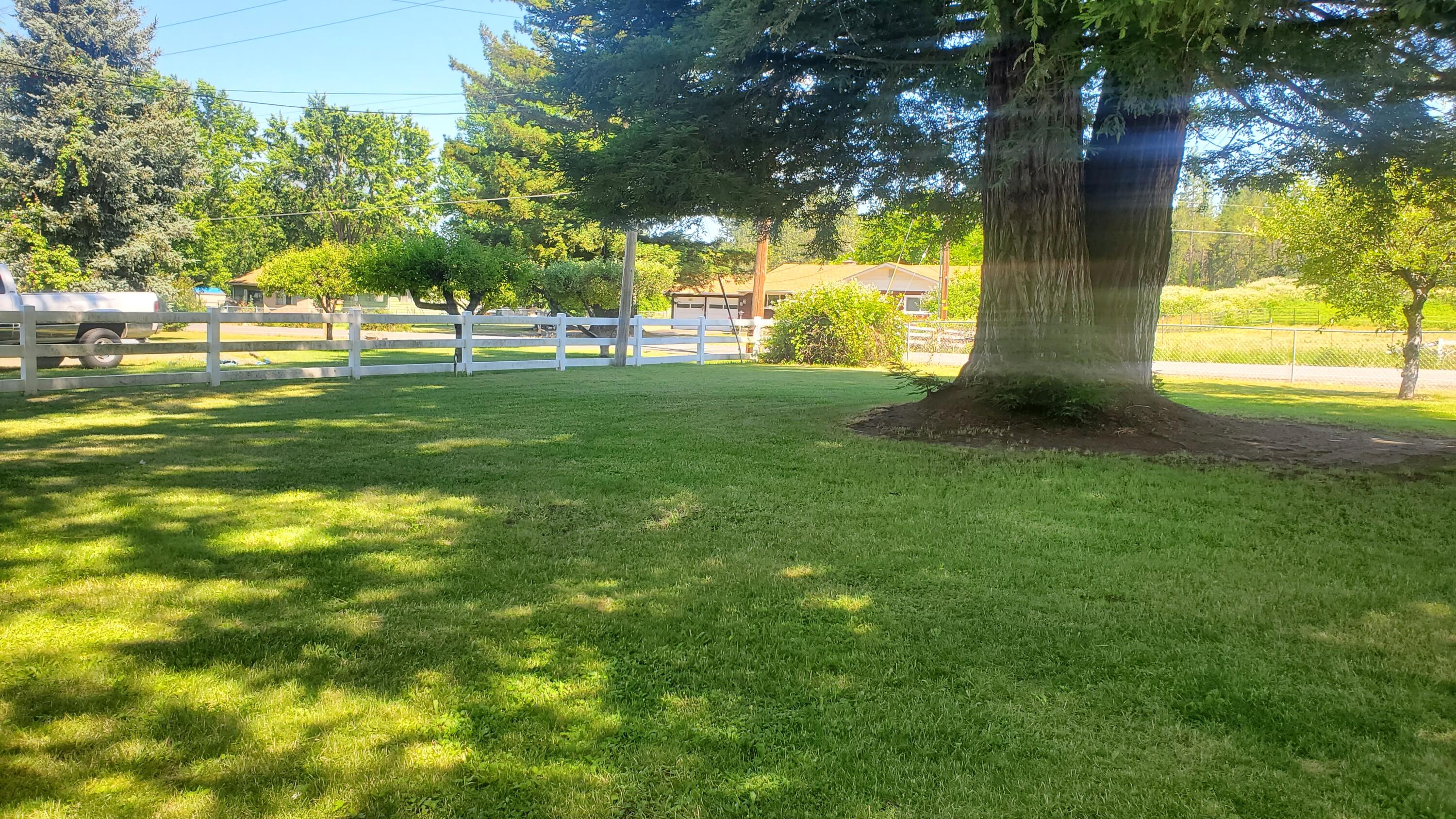 4075 Jerome Prairie Road Grants Pass, OR 97527 - Photo 22 of 36 21 front yard