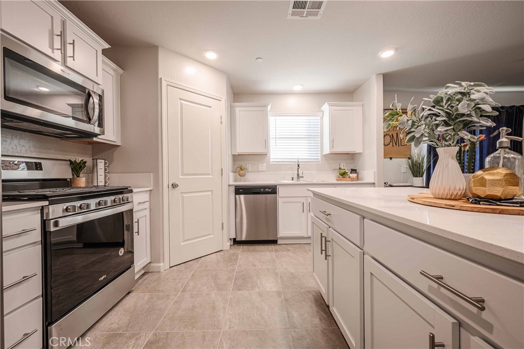 38 River Oak Court, Unit 45 SE Merced, CA 95341 - Photo 4 of 18