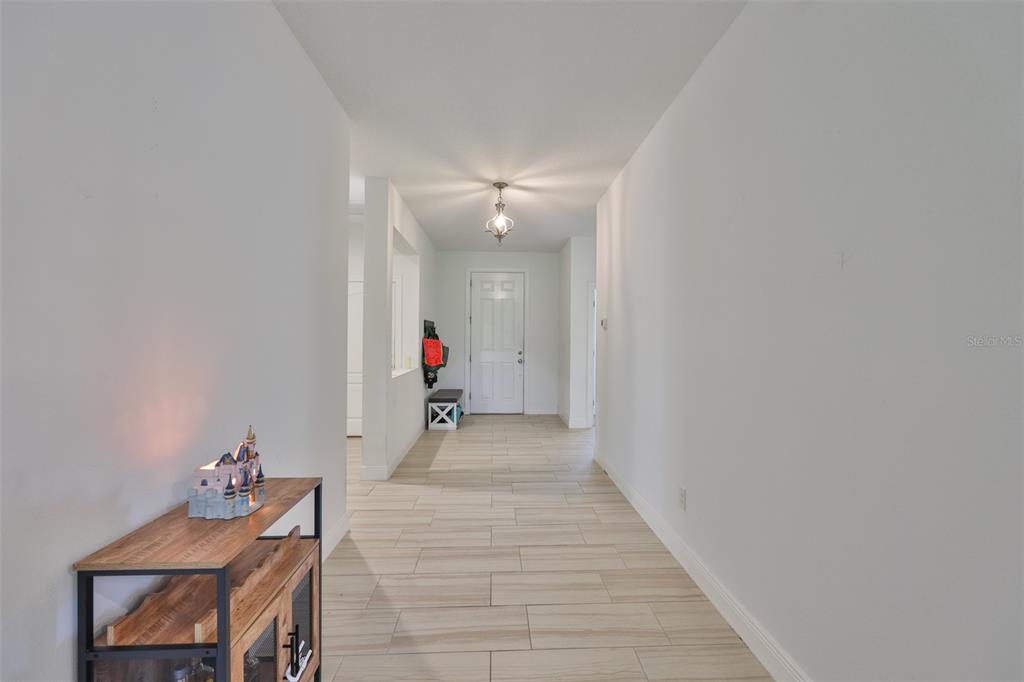 5839 Silver Sun Drive Apollo Beach, FL 33572 - Photo 4 of 49