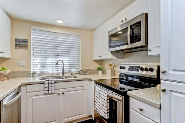 $550,000 | 25541 Indian Hill Lane, Unit O, Laguna Hills, CA 92653