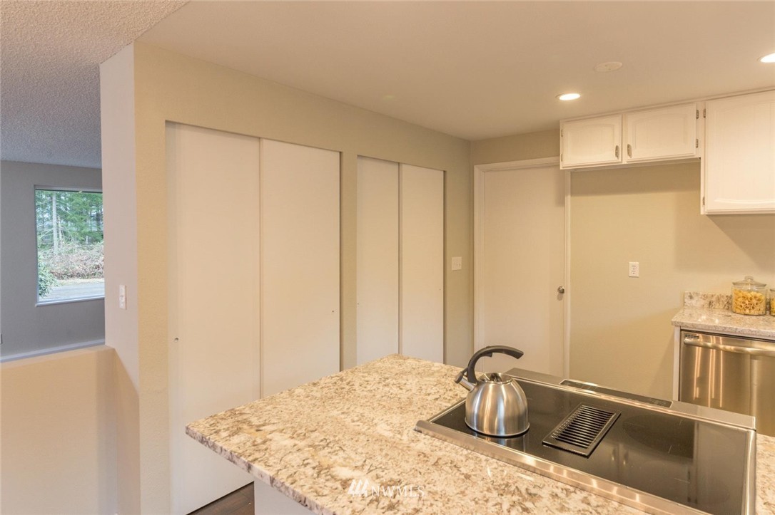 13040 Madrona Road Southwest Port Orchard, WA 98367 - Photo 12 of 25 Gallery Image 12