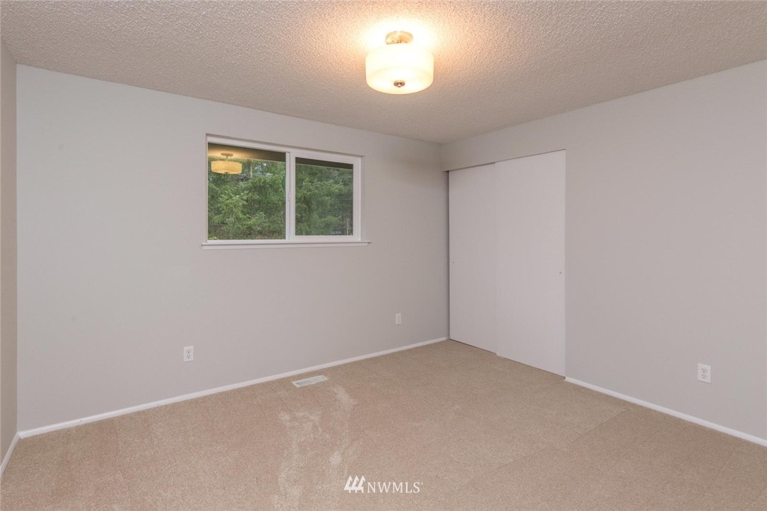 13040 Madrona Road Southwest Port Orchard, WA 98367 - Photo 18 of 25 Gallery Image 18