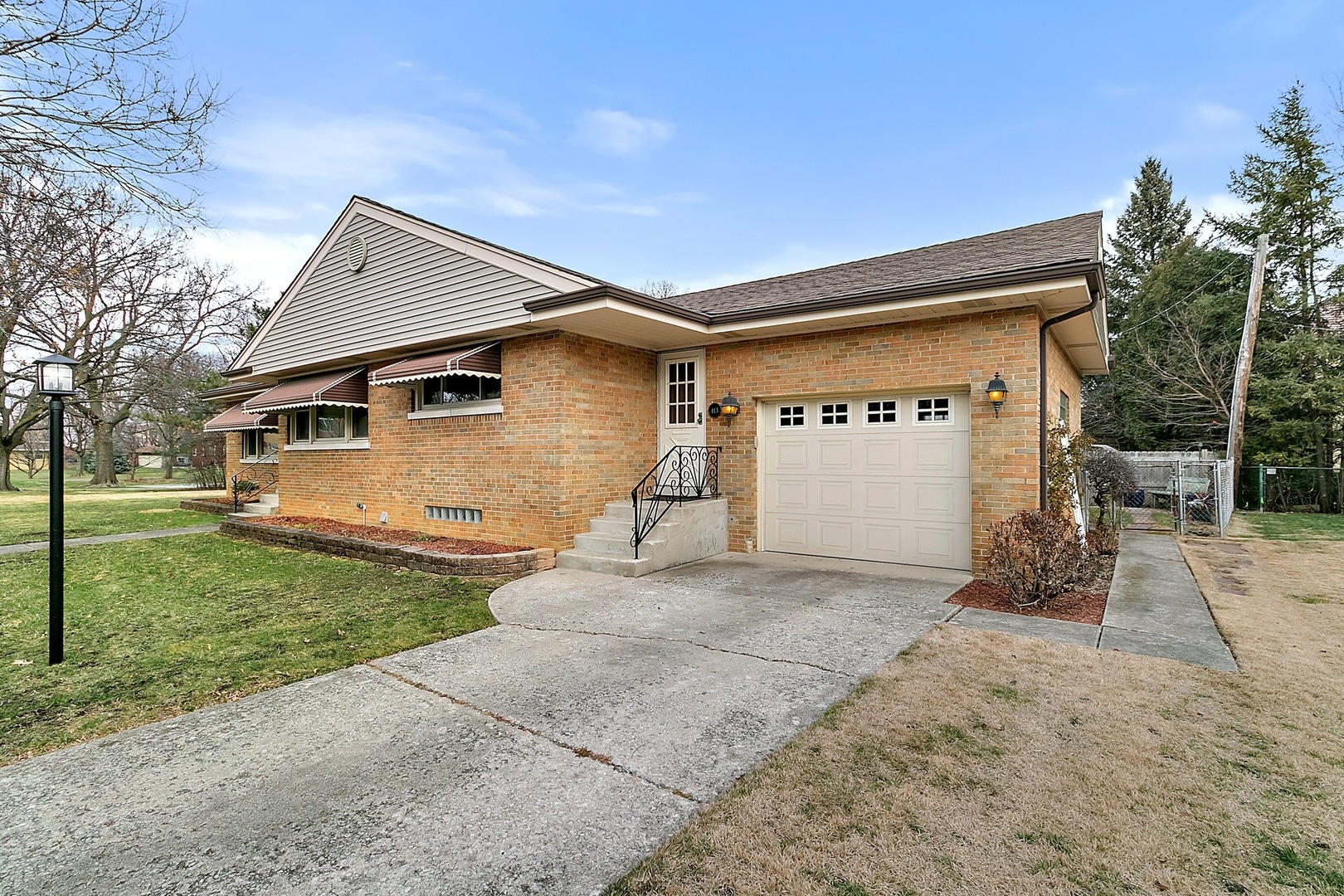 413 Des Plaines Avenue Riverside, IL 60546 - Photo 1 of 38