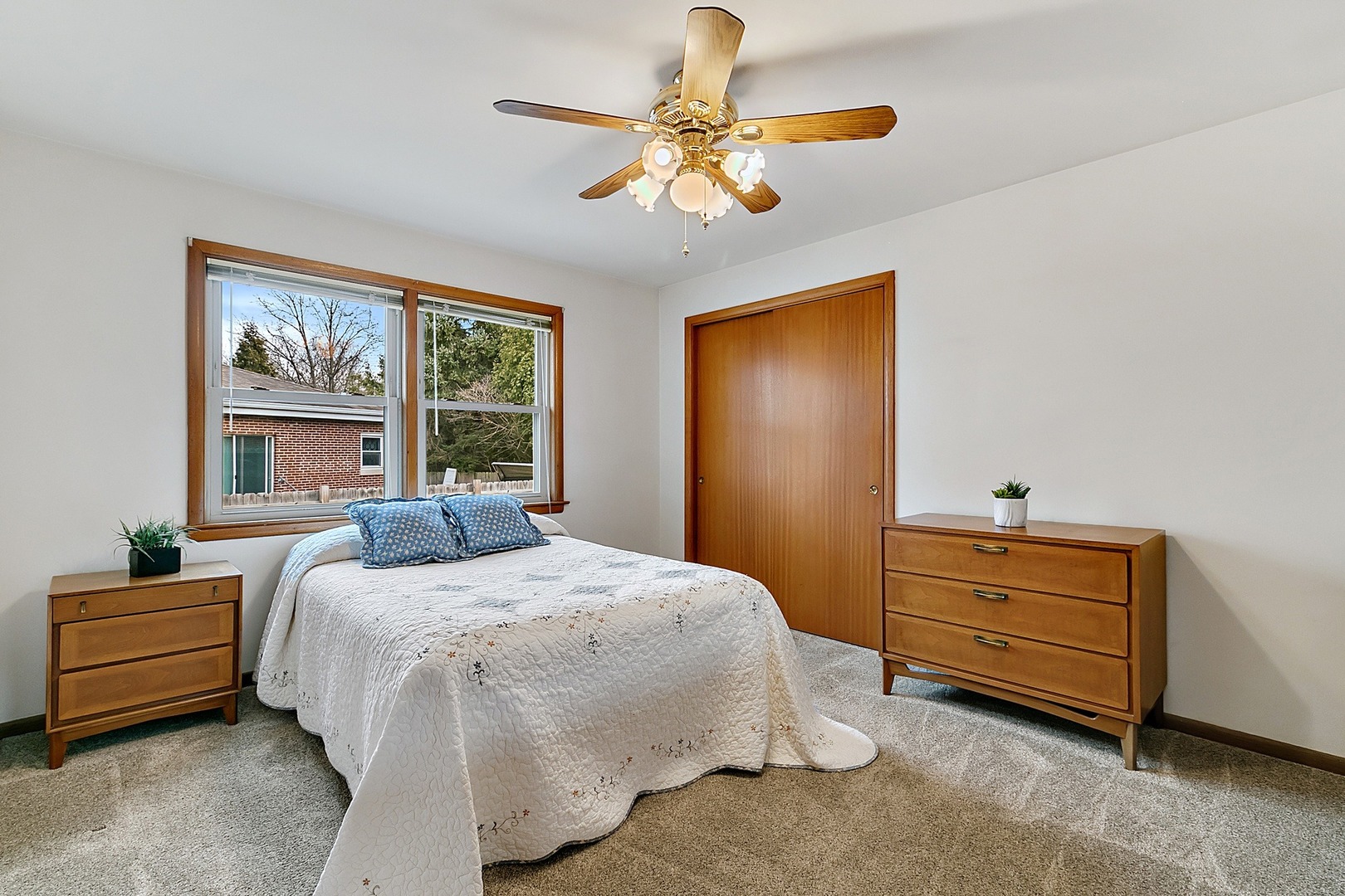 413 Des Plaines Avenue Riverside, IL 60546 - Photo 8 of 38