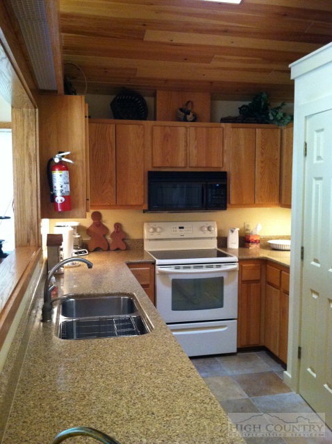 2490 Watauga River Road Sugar Grove, NC 28679 - Photo 18 of 20 Gallery Image 18