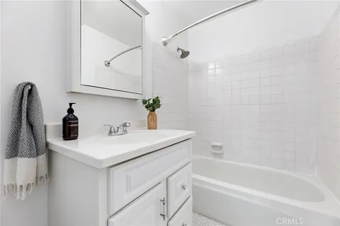 $2,100,000 | 1133 8th Street, Hermosa Beach, CA 90254