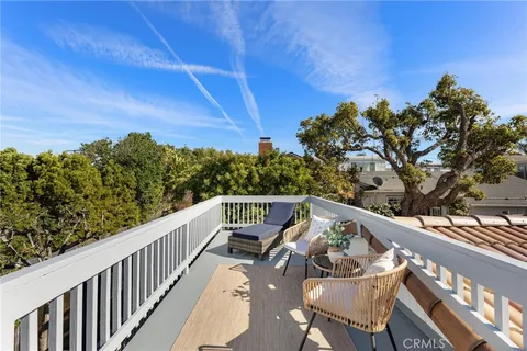 $2,100,000 | 1133 8th Street, Hermosa Beach, CA 90254