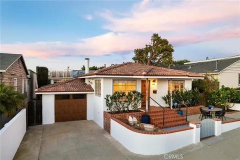 $2,100,000 | 1133 8th Street, Hermosa Beach, CA 90254
