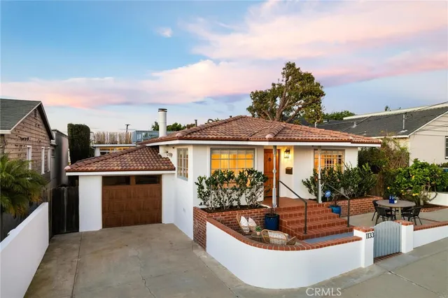 $2,100,000 | 1133 8th Street, Hermosa Beach, CA 90254