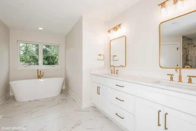 $789,000 | 1N060 Morse Street, Carol Stream, IL 60188